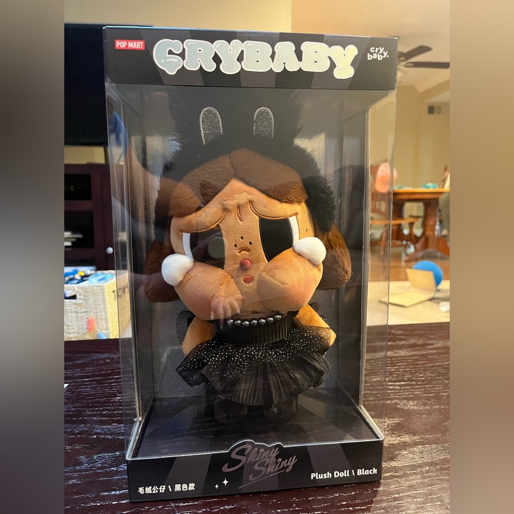 Popmart Crybaby Shiny Shiny Plush Doll 100 % authentic
